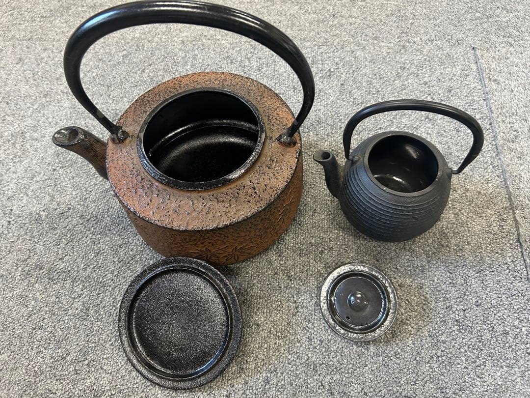 未使用品、美品　南部鉄瓶 2個