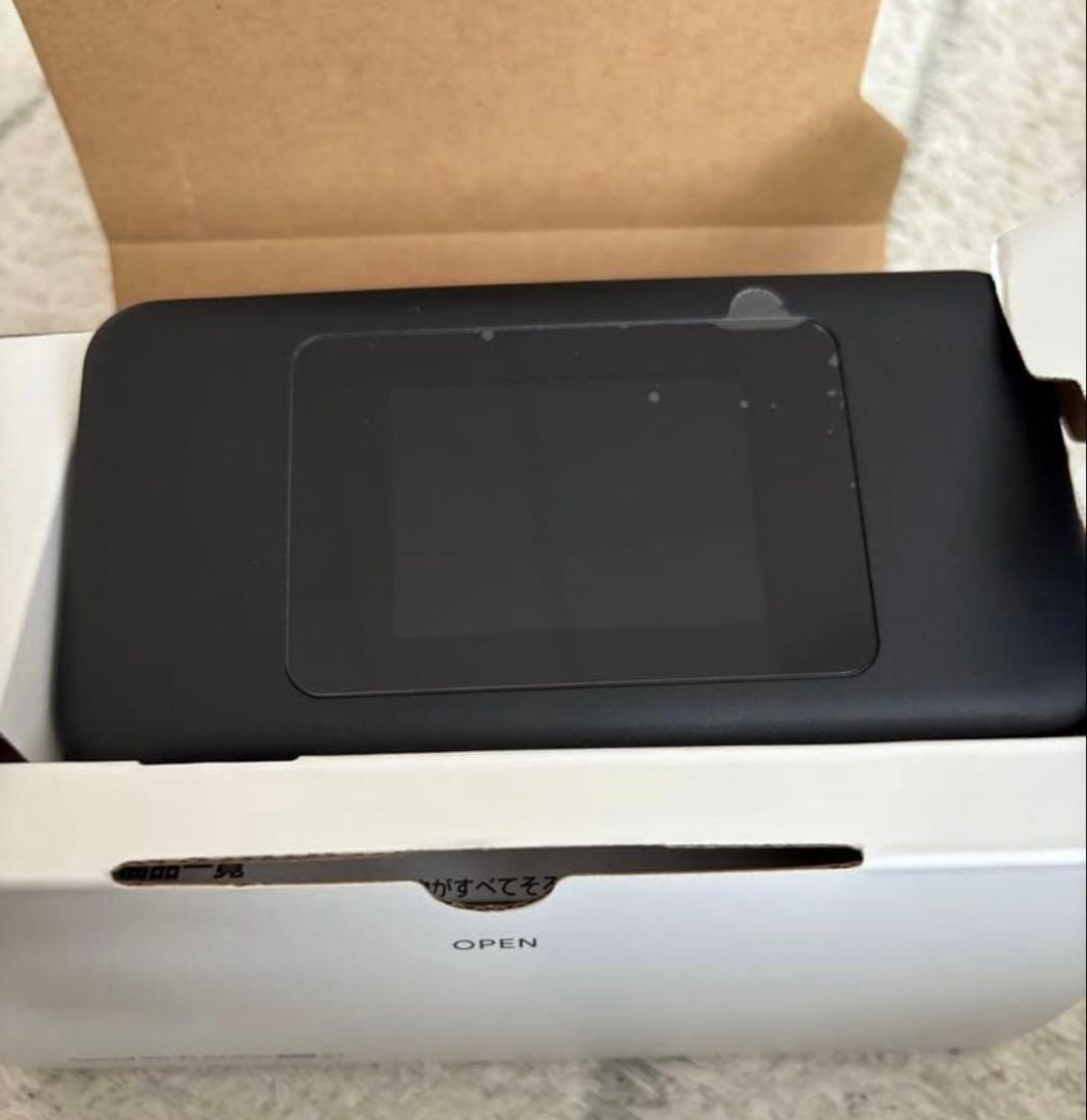 備品　Speed Wi-Fi DOCK 5G 01