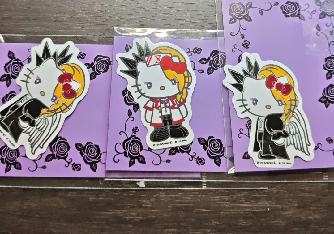 yoshikitty グリッター缶バッジ　まとめ未開封　新品　SANRIO