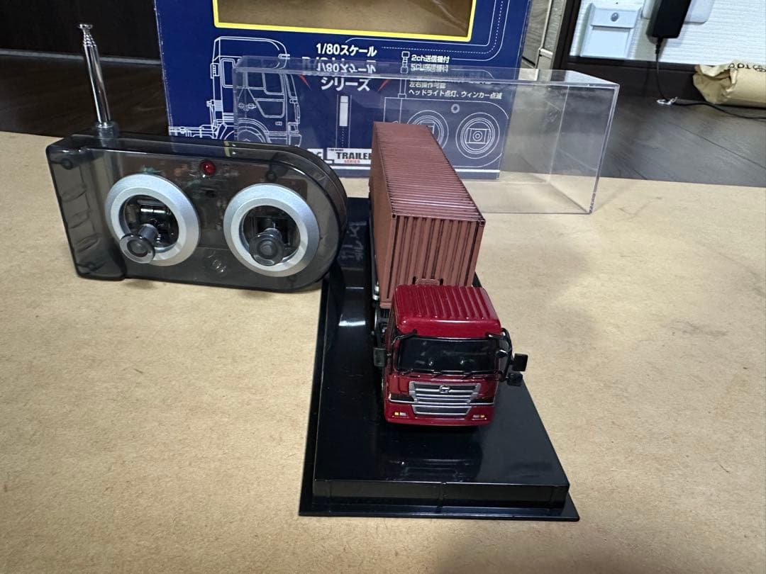 京商1/80 R/C プロフィア トレーラー 赤 リモコン付き