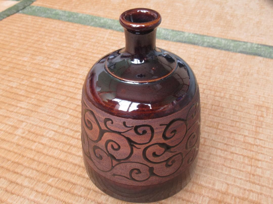 ◆希少美品 1850年頃 江戸後期◆古唐津焼 唐草模様 鉄釉 徳利 蛇の目高台