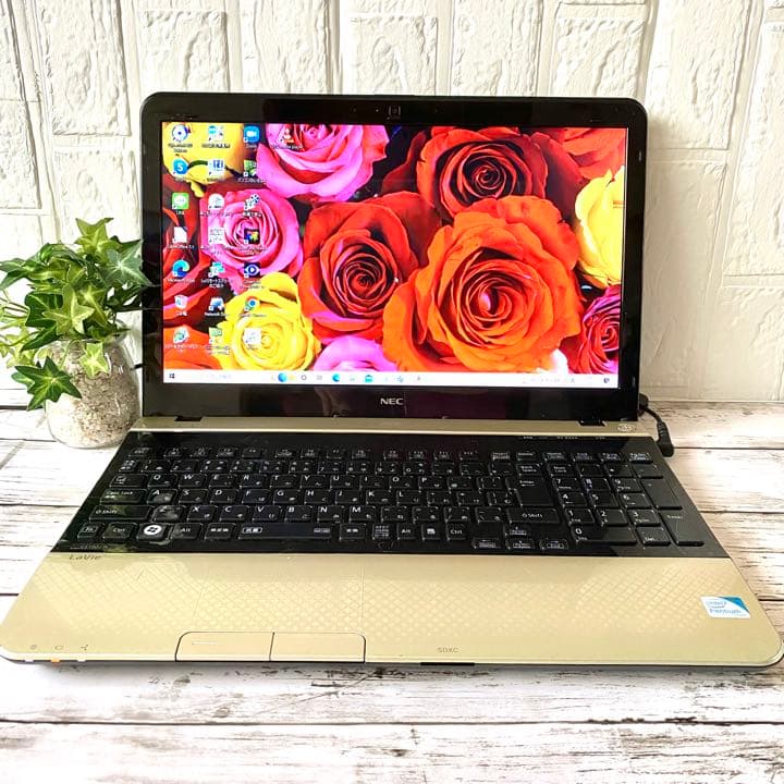 新品SSD搭載❗️webカメラ付き⭐️人気カラ-ゴ-ルド⭐️ノ-トパソコン⭐️NEC