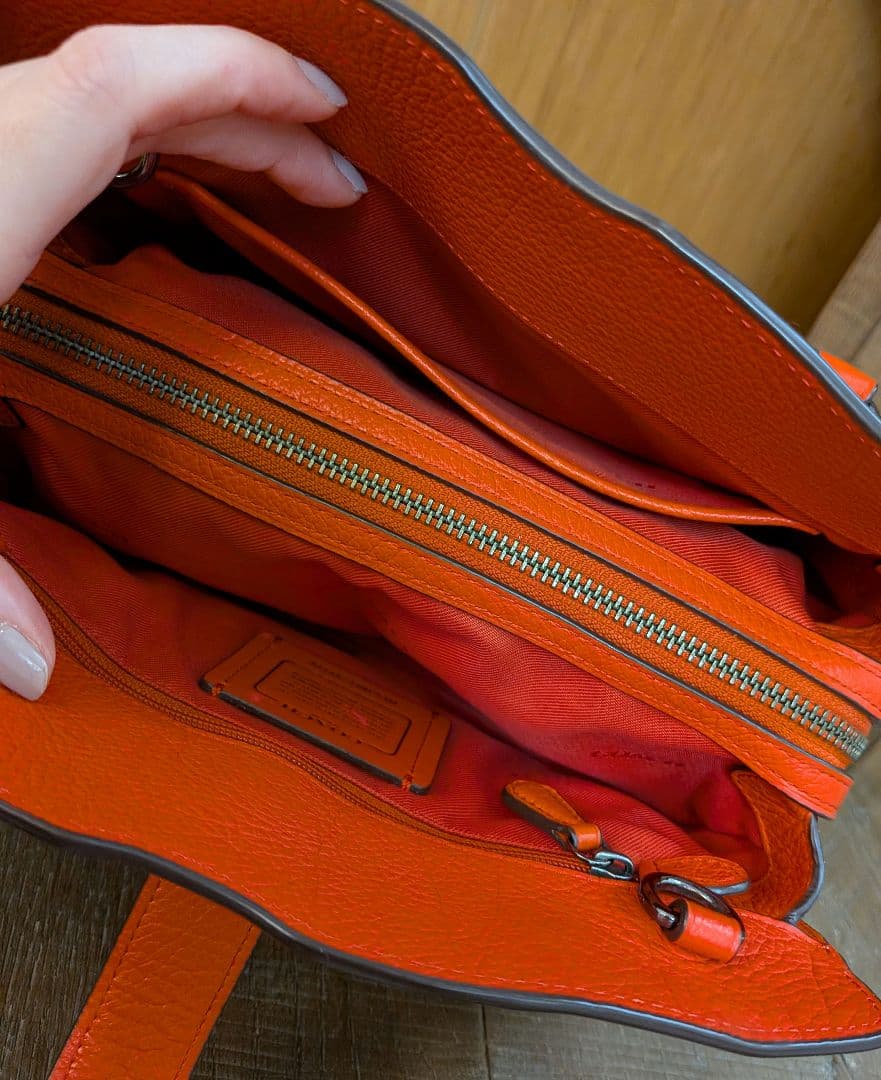 すずらん様 袋付 COACH マーサーサッチェル24 レザーハンドバッグ