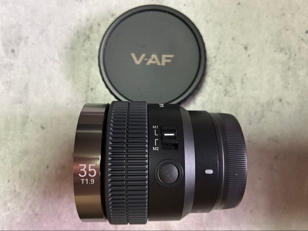 美品】Samyang V-AF 35mm T1.9 Eマウント本体のみ