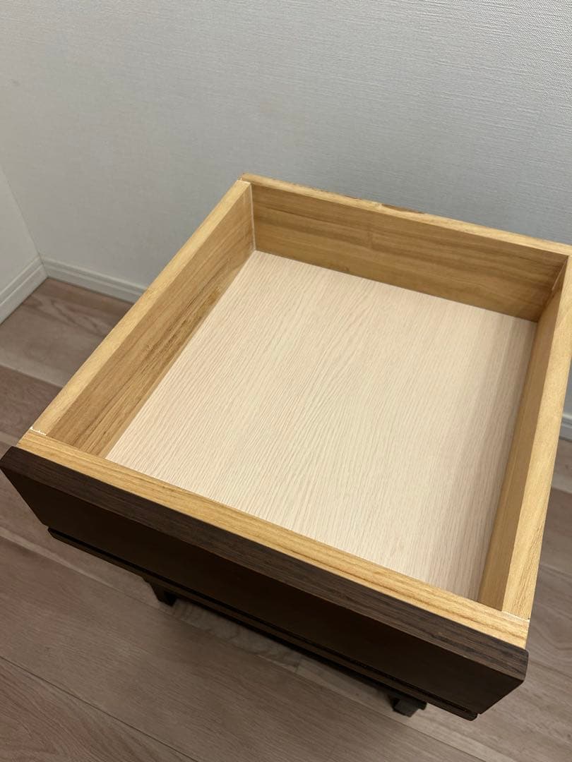 a.flat サイドテーブル