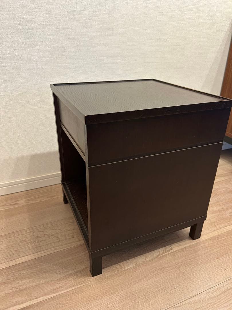 a.flat サイドテーブル