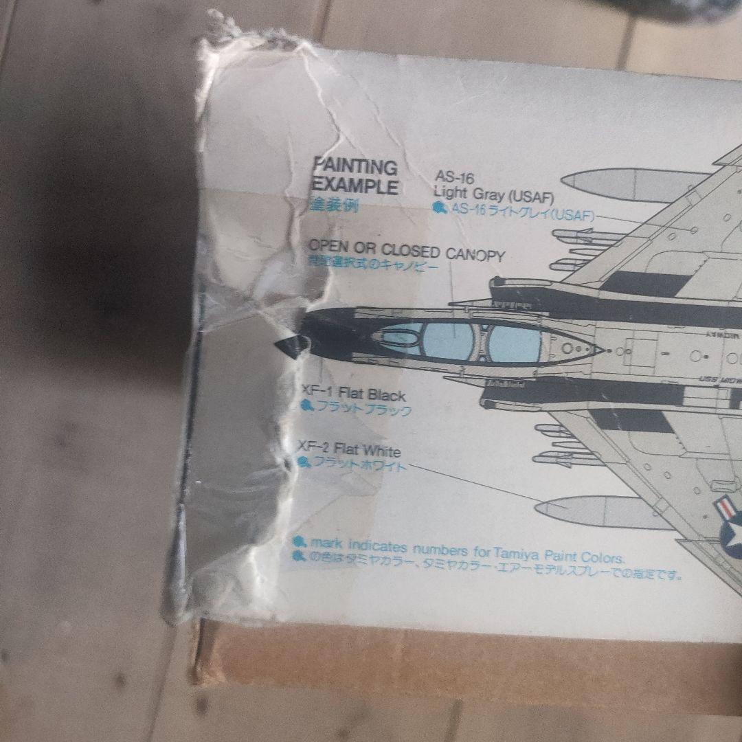 タミヤ 1/32 マクダネル ダグラス F-4J ファントム2