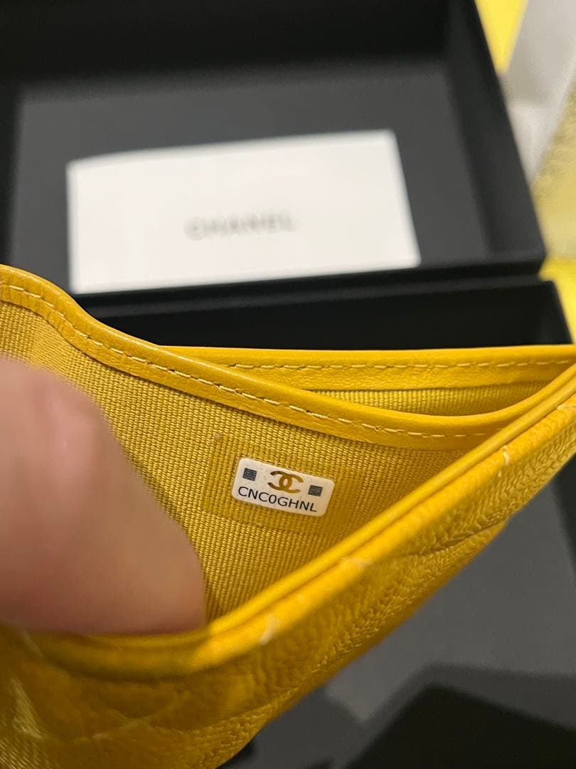 CHANEL キャビアスキン　イエロー　美品