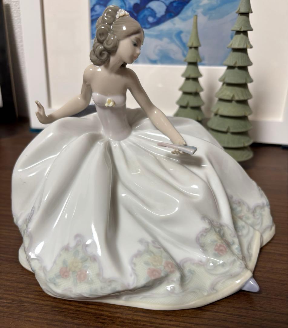 リヤドロ　お祭り　ひと休み　舞踏会