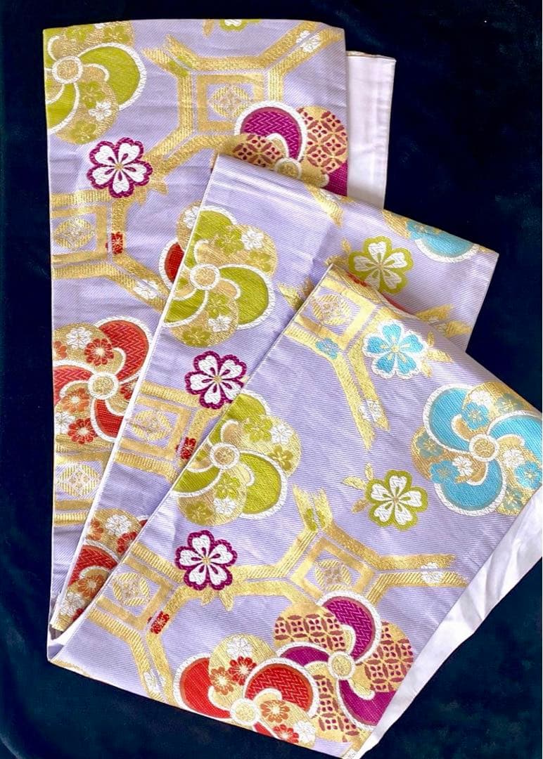 格安　安心の20点全て揃った ワンランク上の正絹振袖フルセット　金彩　刺繍