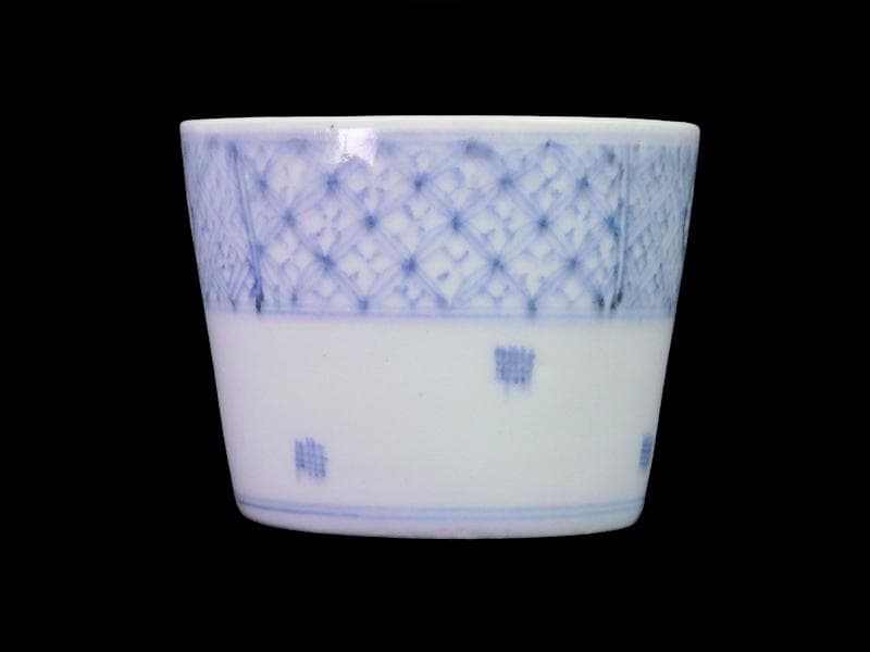 古伊万里　染付　四方襷紋に菊花の図　蕎麦猪口　A666AS-fbto