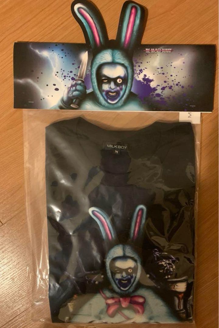 UUU 4th TEE 限定　ステッカー付き