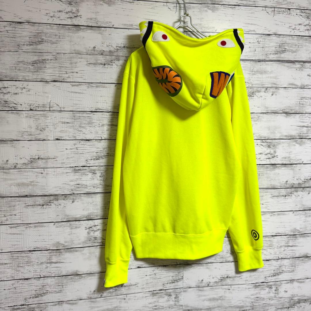 希少　A BATHING APE シャーク　ネオン　パーカー　ワッペン　Lサイズ