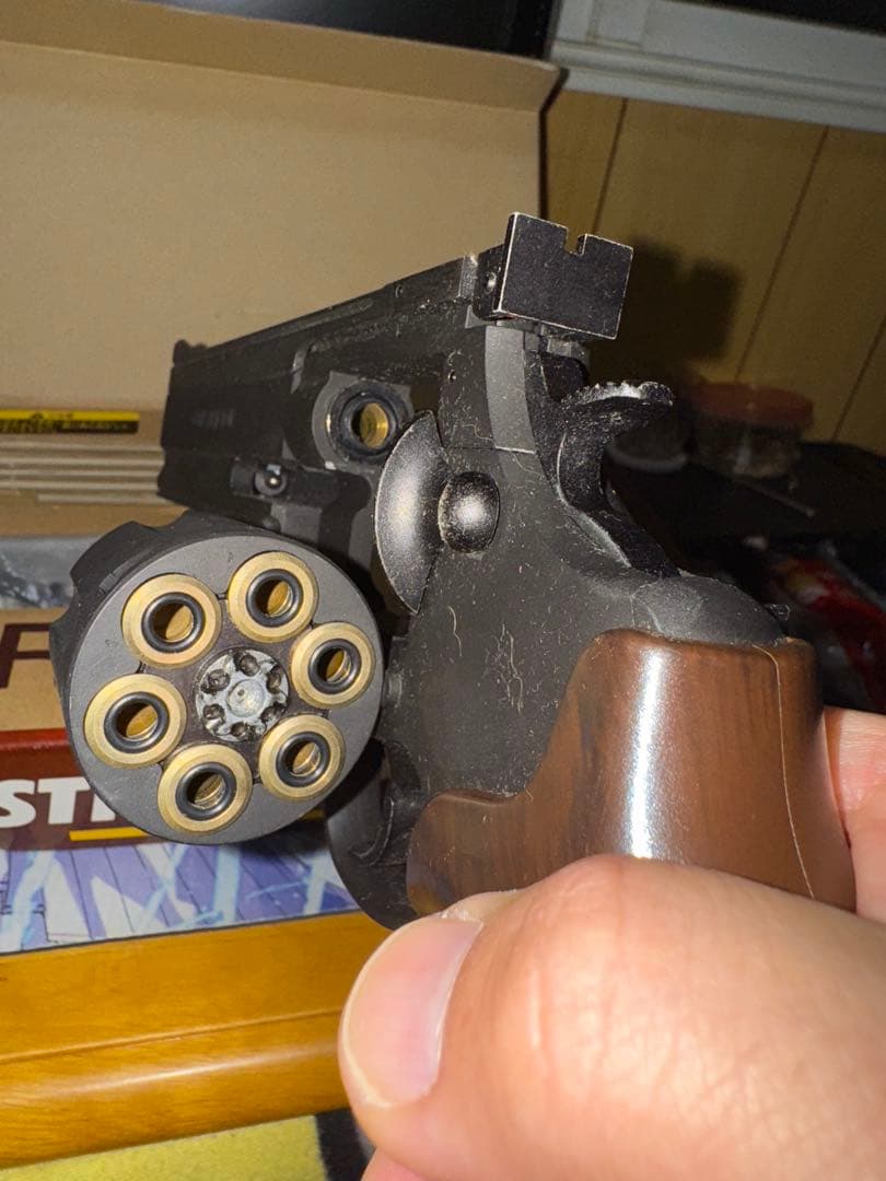 CONSTRICTOR MAXI ガス式リボルバー