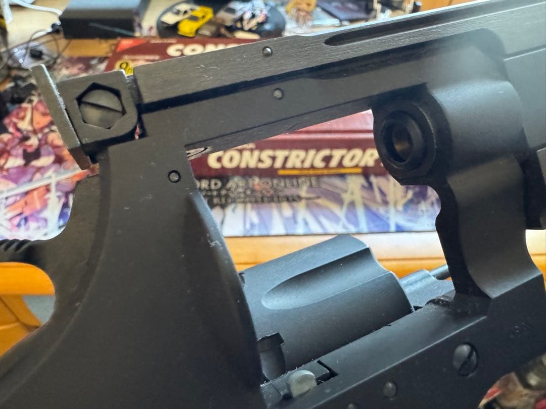 CONSTRICTOR MAXI ガス式リボルバー