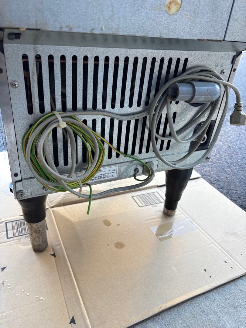 s*a様 製氷機　ホシザキ IM-25M形　送料無料　足つき