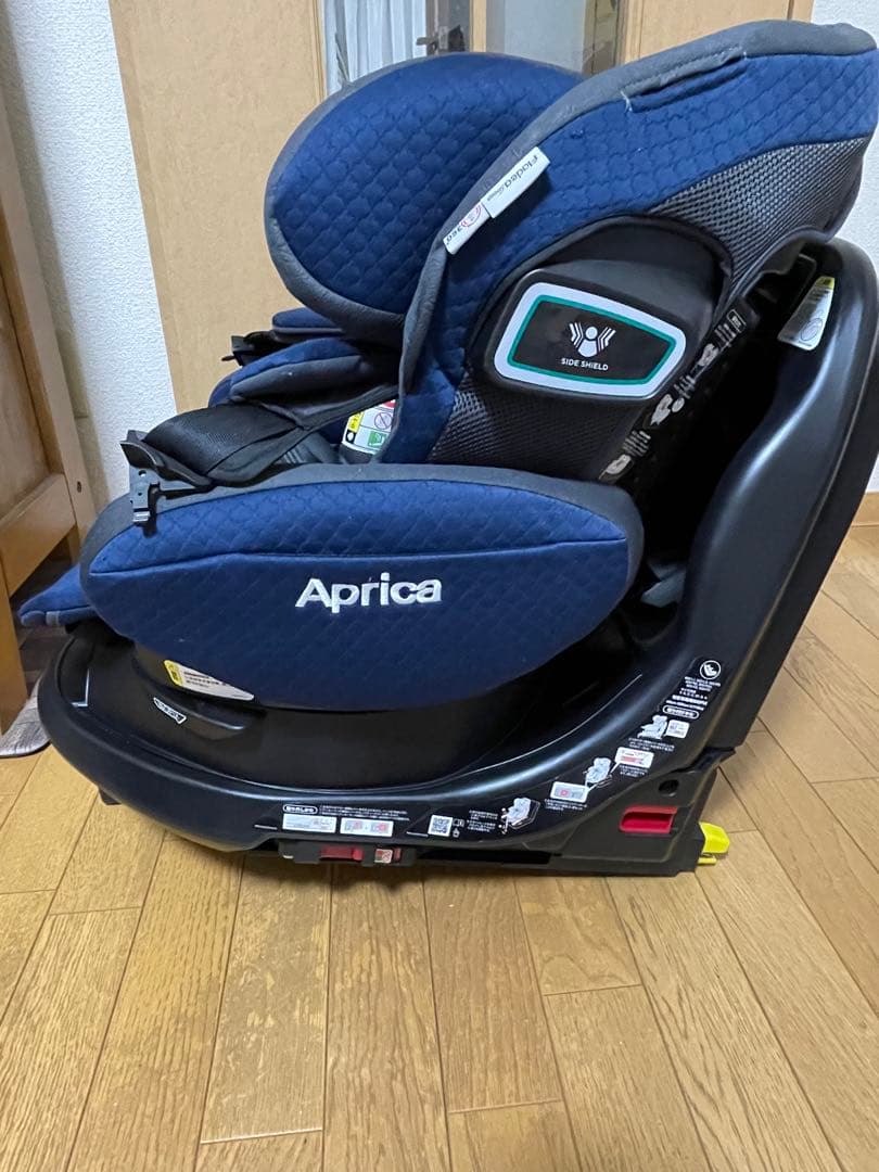 【ささだ】Aprica フラディア　グロウ　ISOFIX 360°