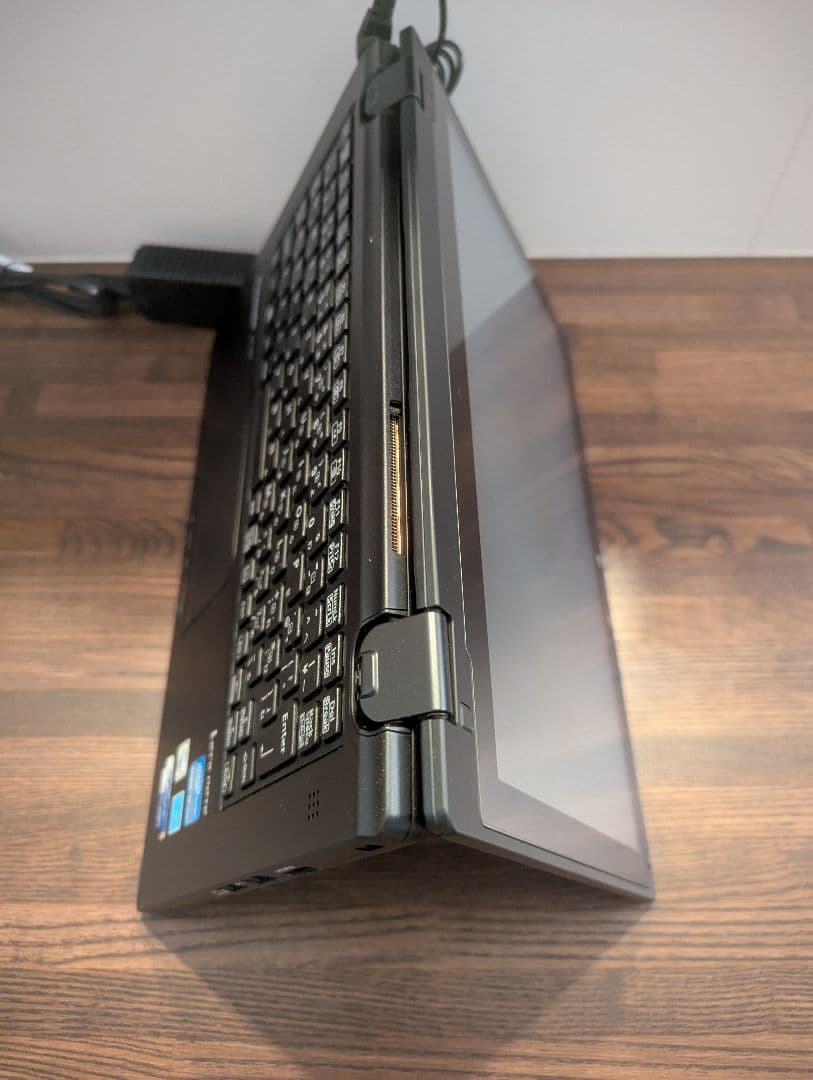 Panasonic CF-AX2マットブラックタッチパネル モニター180度回転