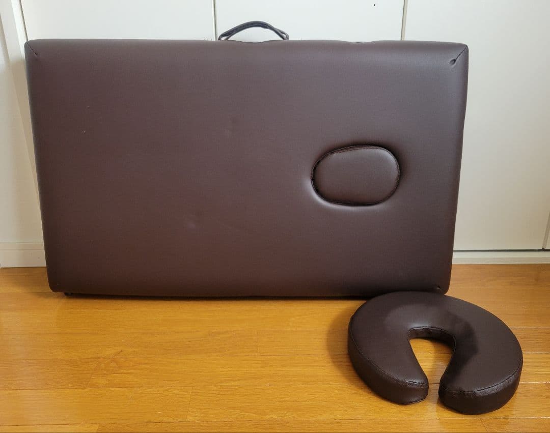 折りたたみマッサージベッド　施術台