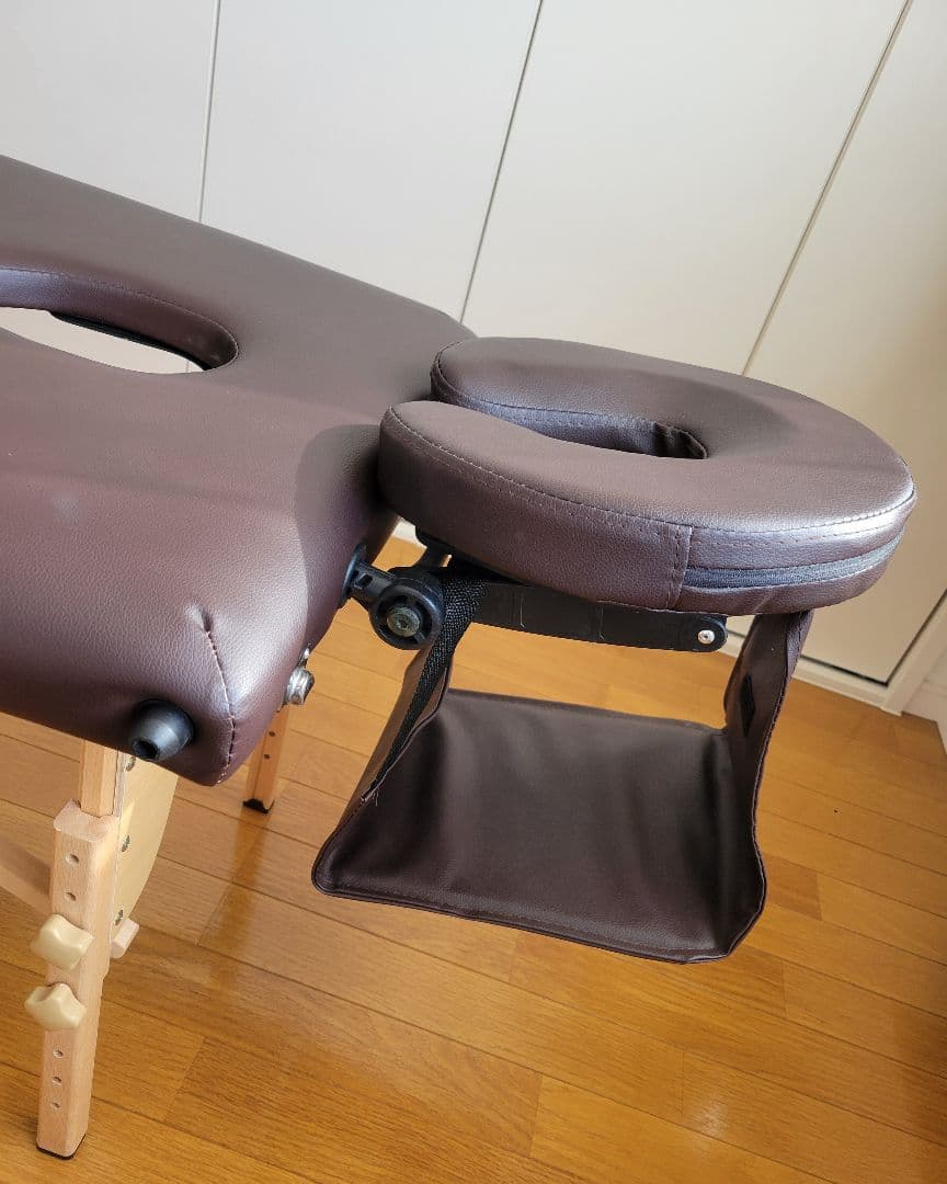 折りたたみマッサージベッド　施術台