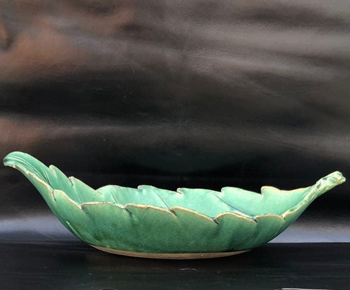 古美術品◼️蔵から大きな美しい葉っぱのお皿が出てきました、茶道具？