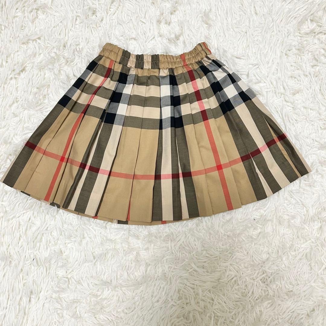 新品✨バーバリー　スカート　ノバチェック　プリーツ　フレア　4歳　104cm
