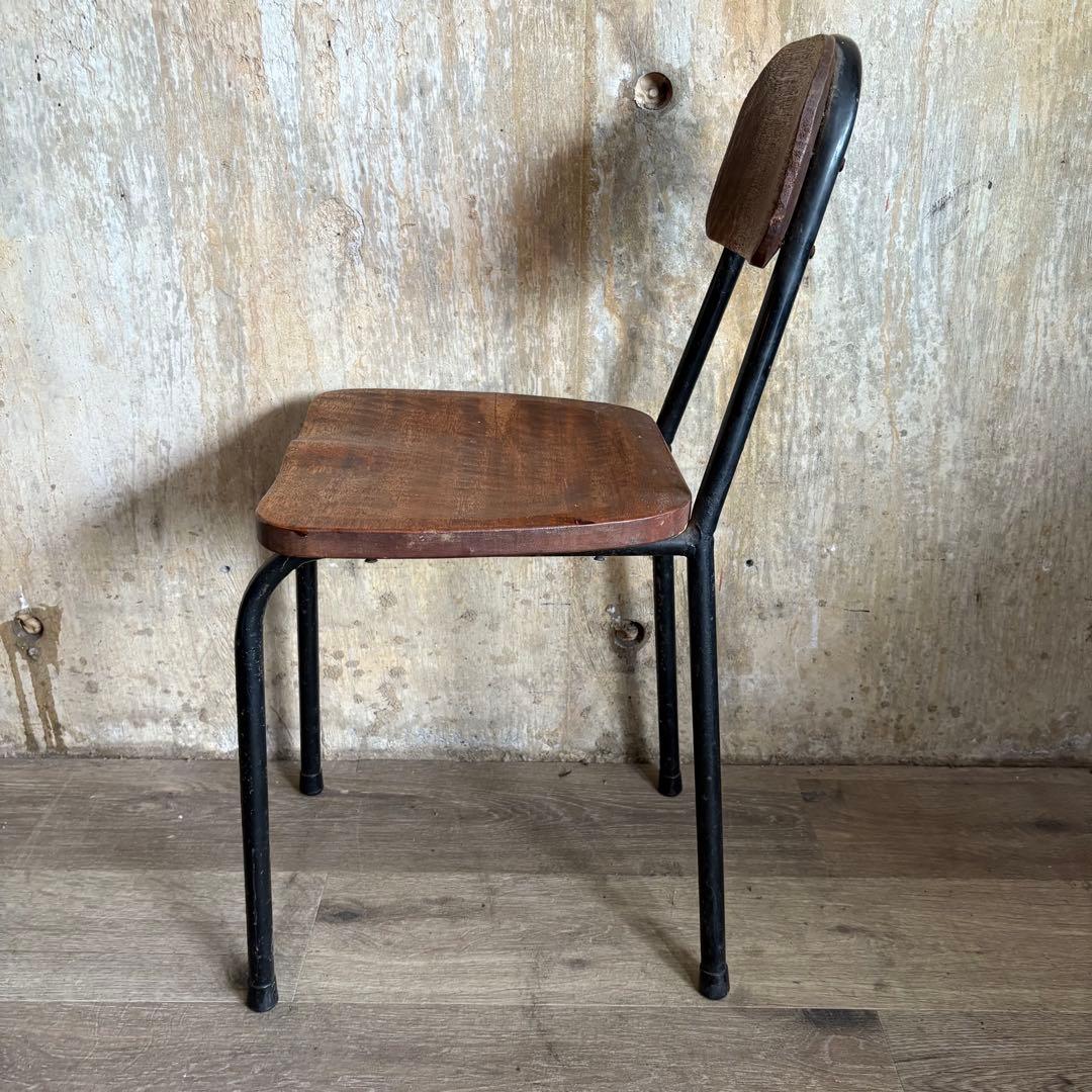 ヴィンテージチェア　古材×パイプ　リメイク　子供椅子　学校椅子　黒