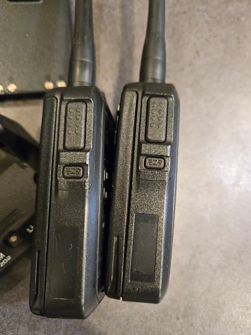 【iCOM】アイコムIC-DPR3特定小電力トランシーバー2台+充電器1台
