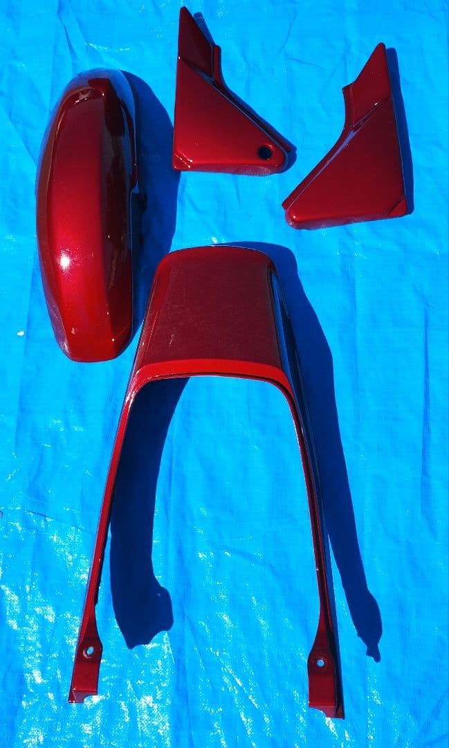 バイクタンクとパーツセット レッド