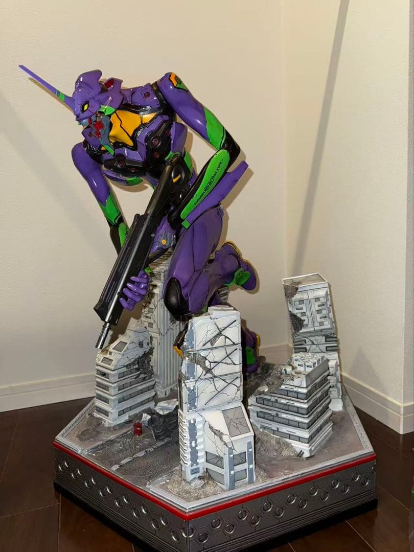 こ*;様 エヴァンゲリオン初号機 スタチュー（大型、脚部修復あり）