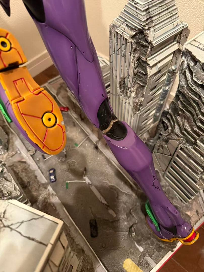 こ*;様 エヴァンゲリオン初号機 スタチュー（大型、脚部修復あり）