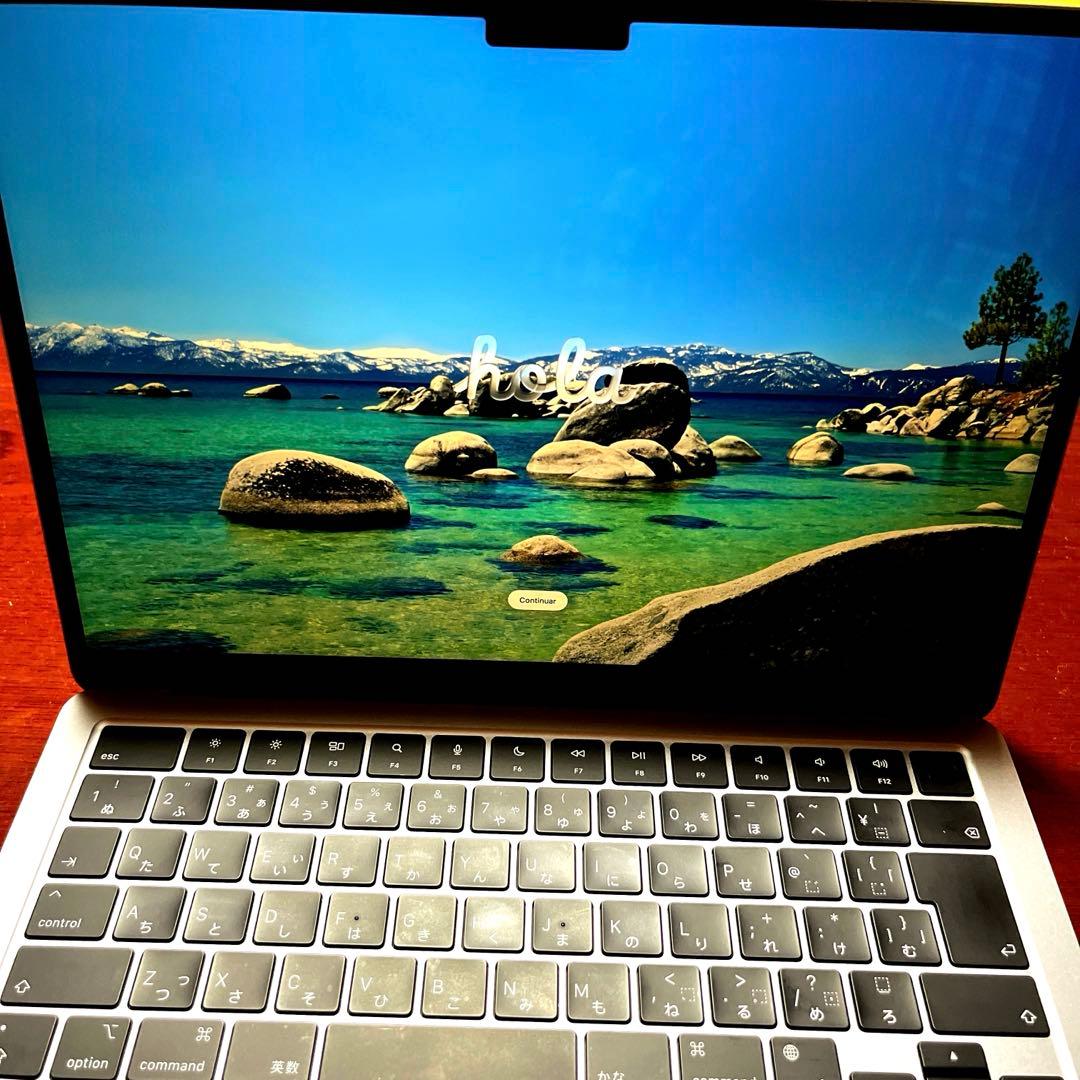 Apple MacBook Air (M2, 2022) 本体