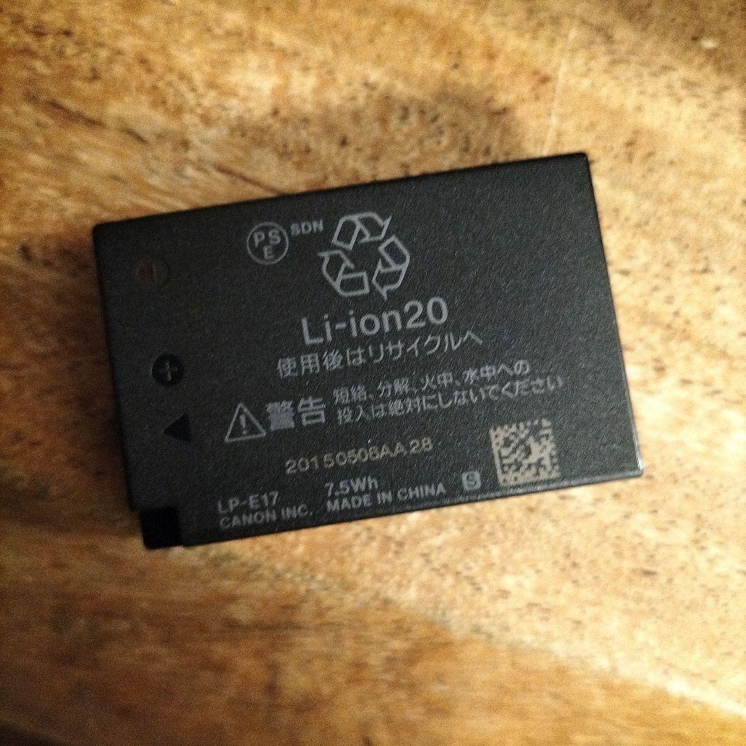 キヤノンイオスキス　X8i18〜55㍉ZoomLens日本製