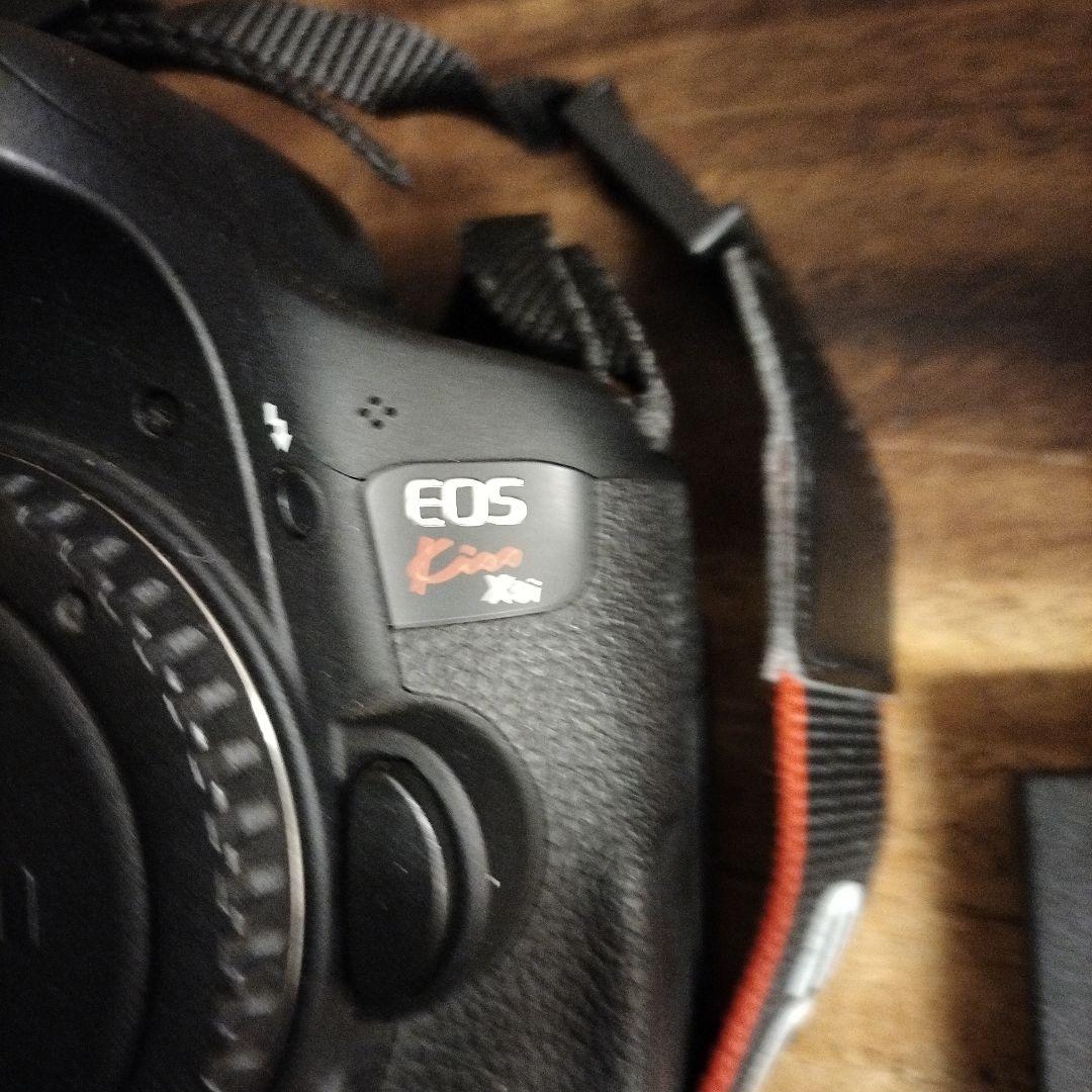 キヤノンイオスキス　X8i18〜55㍉ZoomLens日本製