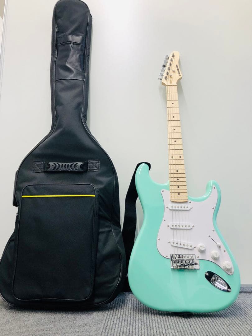 ★美品★ Photogenic 初心者向けギター ストラトキャスター ケース付き