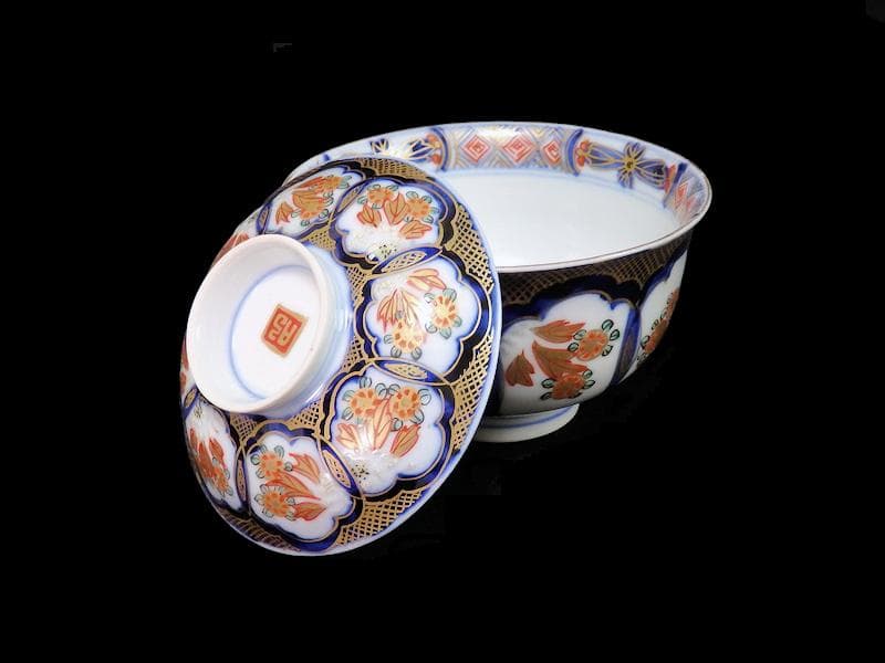 古伊万里　金襴手　陽刻　窓絵　花の図　蓋茶碗　２客　E114AS-CEk