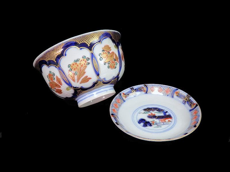 古伊万里　金襴手　陽刻　窓絵　花の図　蓋茶碗　２客　E114AS-CEk