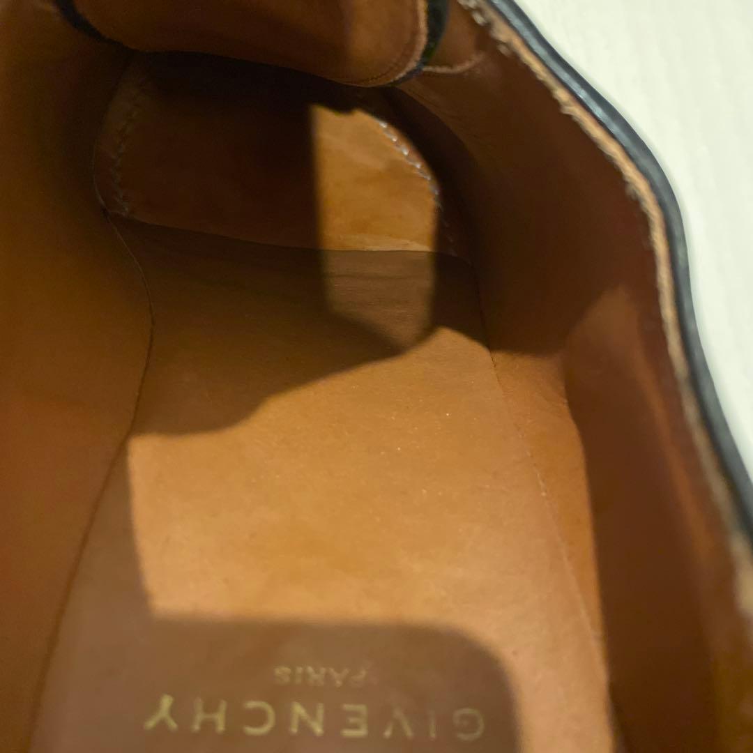 【1月末で出品終了】 GIVENCHYエナメルシューズ