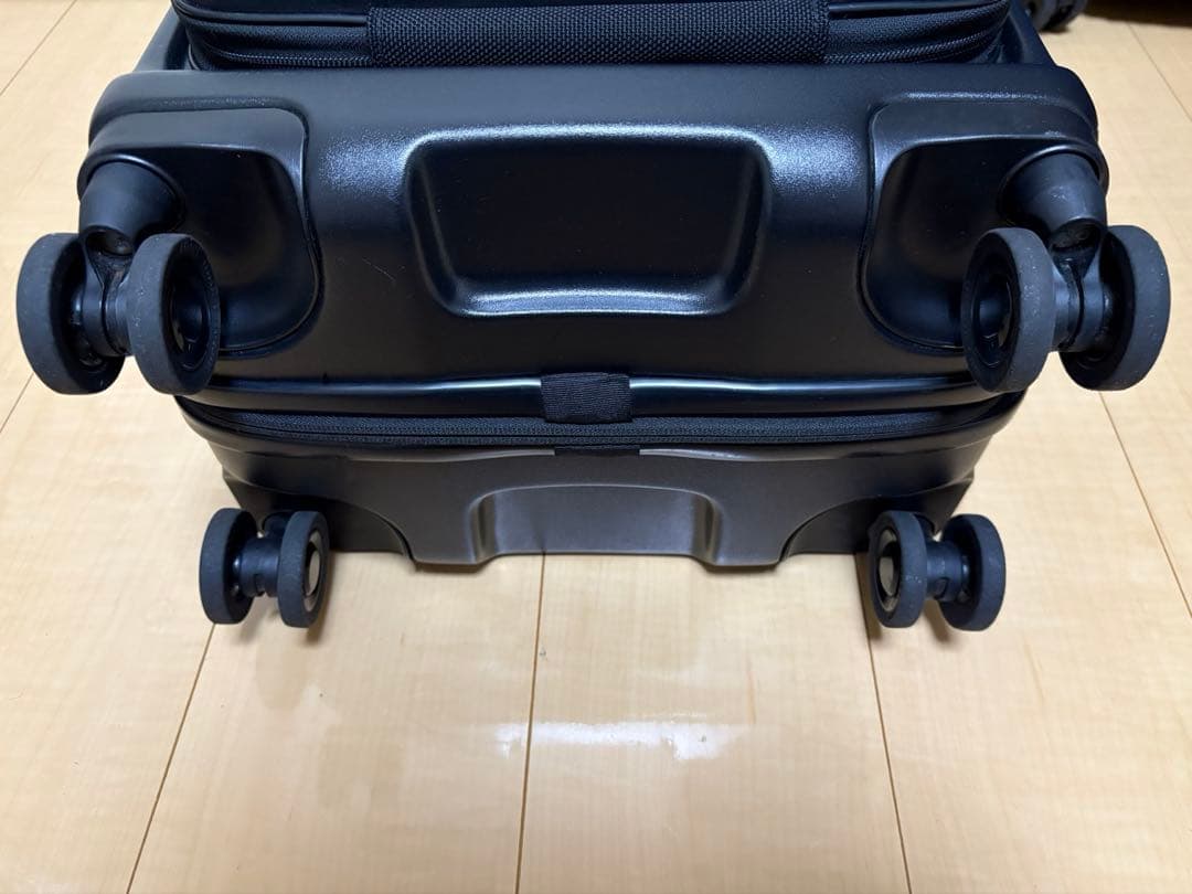 LOJeL ロジェール CUBO S 黒 ブラック　キャリー スーツケース