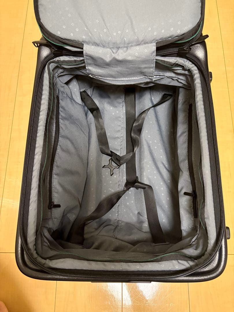 LOJeL ロジェール CUBO S 黒 ブラック　キャリー スーツケース