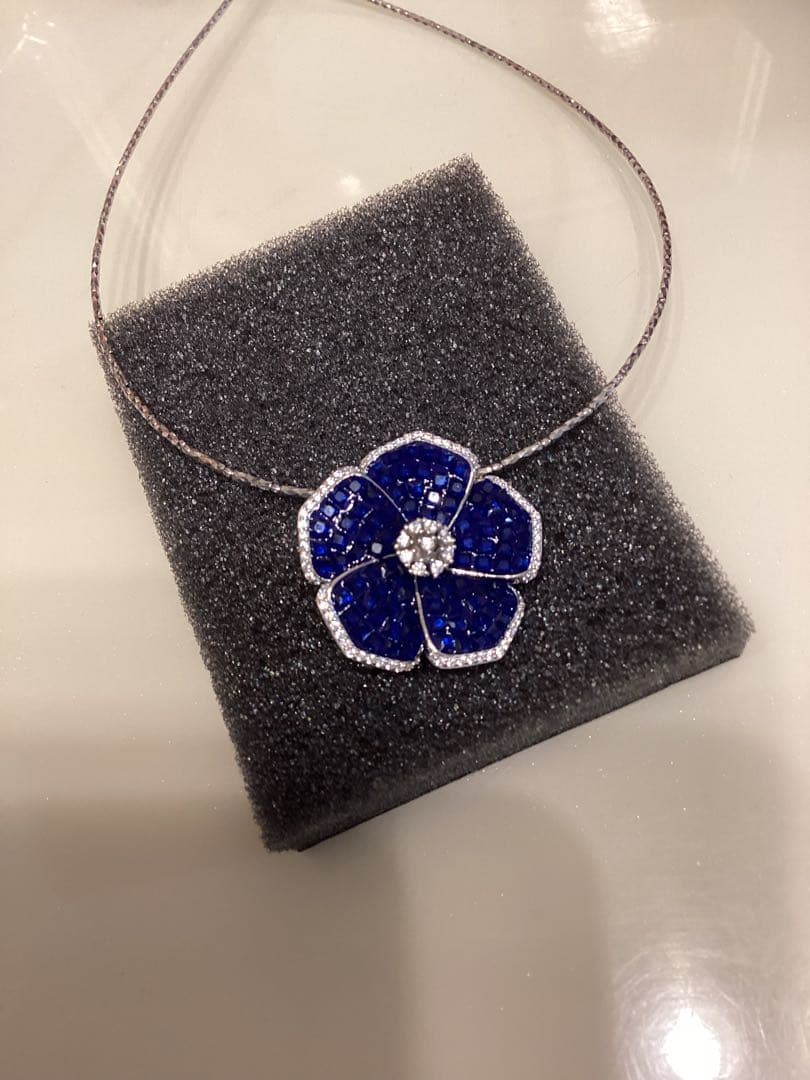 ハートちゃん❣️ミステリーセッティングブルーサファイアブローチ