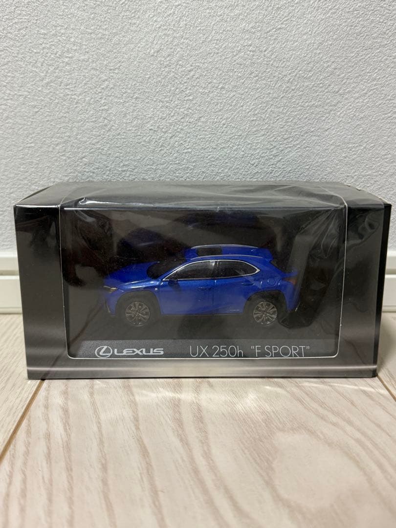 Lexus UX 250h F SPORT ミニカー