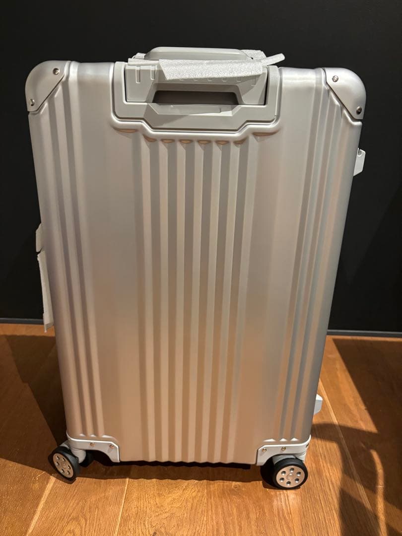 【新品未使用】送料込み 65L メルセデスベンツ　キャリーケース　スーツケース