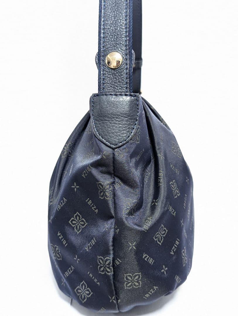 IBIZA　ナイロン　ショルダーバック　総柄 ネイビー