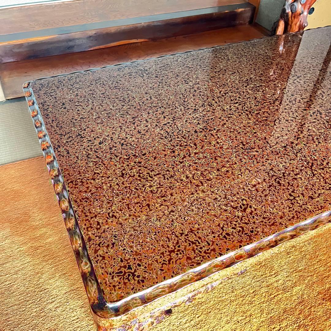 高級座卓　津軽塗　特徴的な脚デザイン