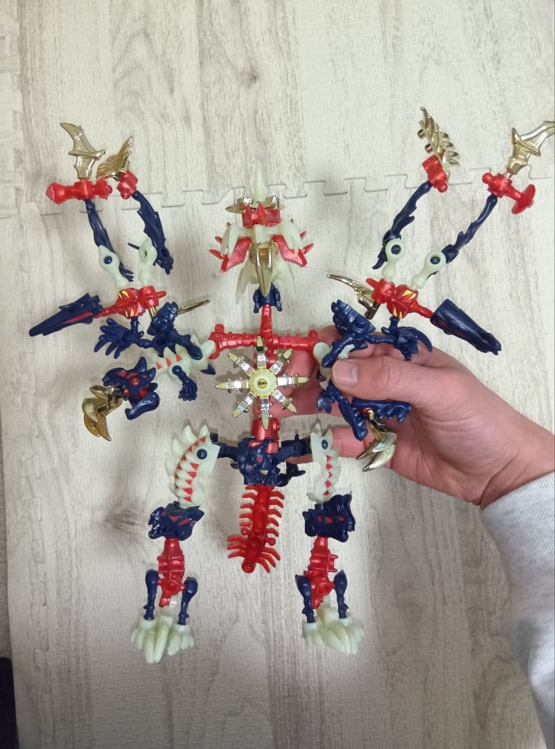 ほねほねザウルス第31弾　ギガントほねほねダークドラゴン