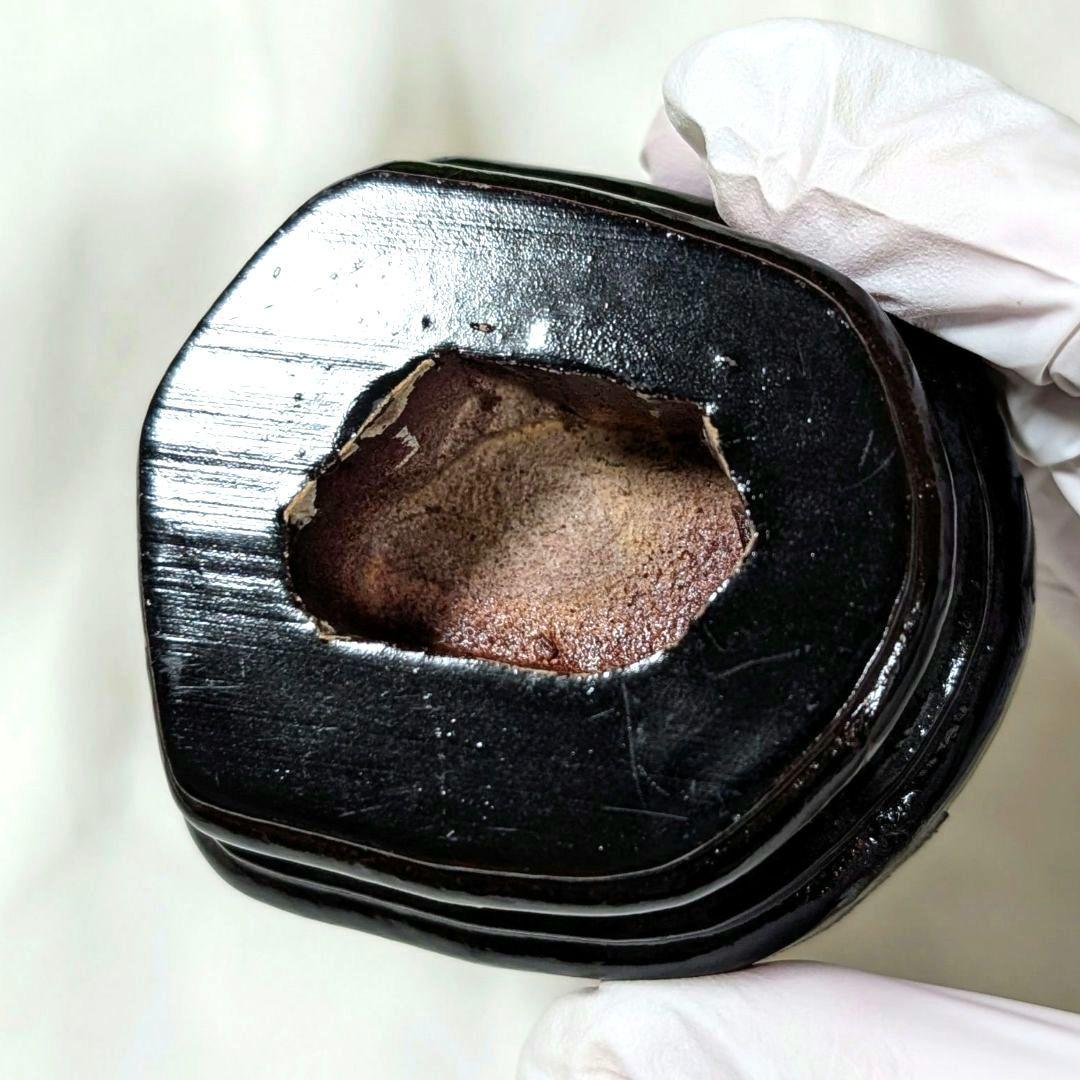 アメジスト磨き石（台座付き）