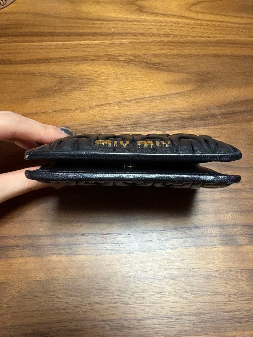 miu miu マテラッセ　レザー二つ折り財布