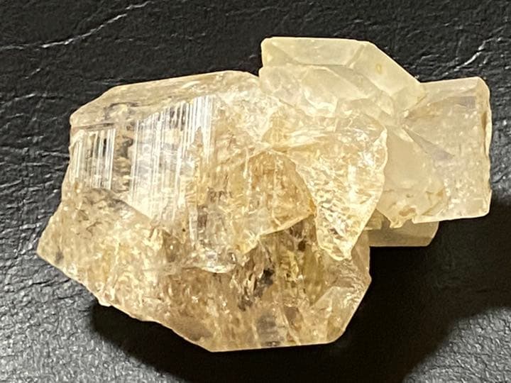 トパーズ　54.7g