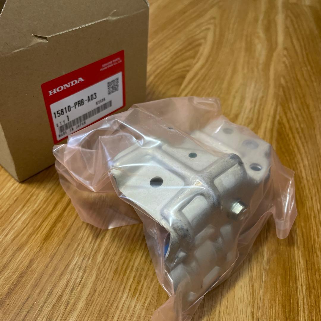 HONDA エンジン部品 15810-PRB-A03